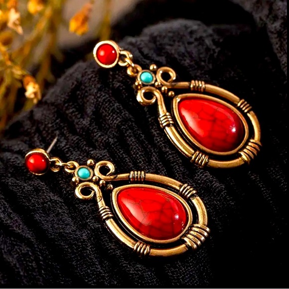 Jewelry - NEW Post Pierced Dangling Created Stones Earrings